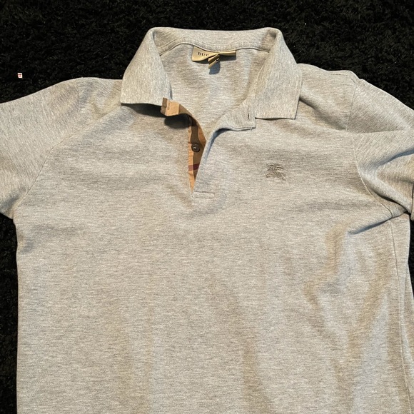 Burberry polo - Picture 1 of 1